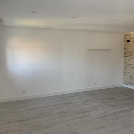  AGENCE TEMPLUM : Apartment | LE PONTET (84130) | 60 m2 | 704 € 