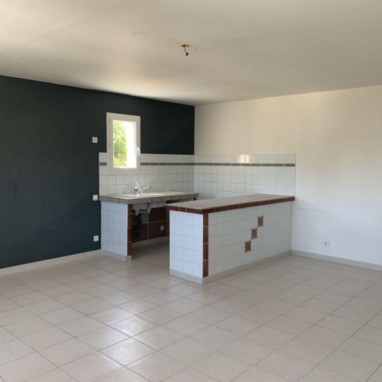  AGENCE TEMPLUM : Appartement | SORGUES (84700) | 60 m2 | 640 € 