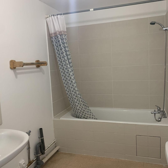  AGENCE TEMPLUM : Appartement | SORGUES (84700) | 41 m2 | 545 € 