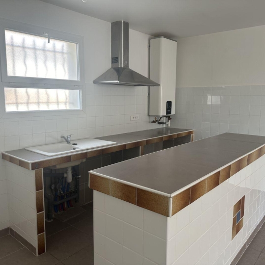 AGENCE TEMPLUM : House | SORGUES (84700) | 63.67m2 | 906 € 