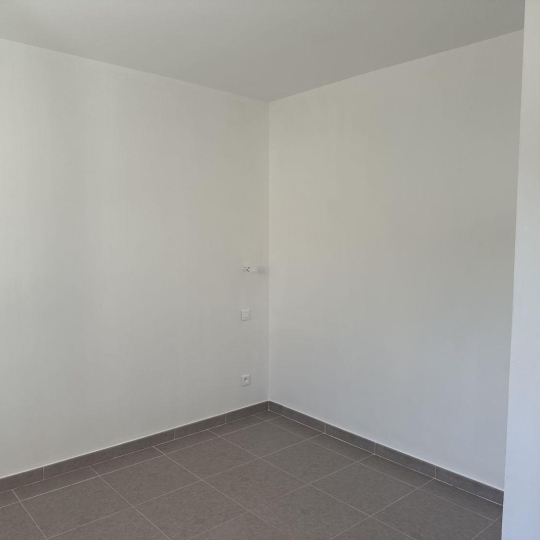  AGENCE TEMPLUM : House | SORGUES (84700) | 64 m2 | 906 € 