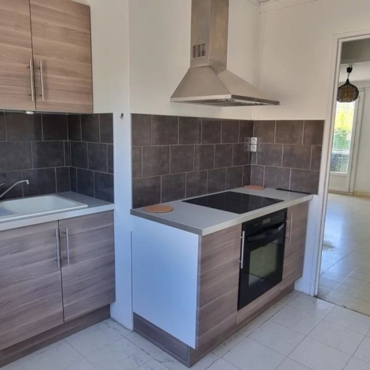  AGENCE TEMPLUM : Appartement | SORGUES (84700) | 54 m2 | 580 € 