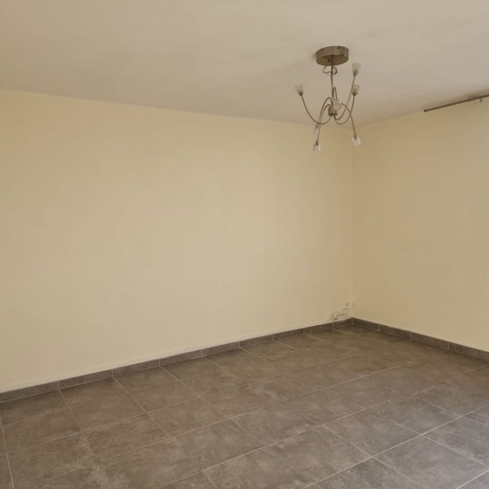  AGENCE TEMPLUM : Apartment | SORGUES (84700) | 69 m2 | 696 € 