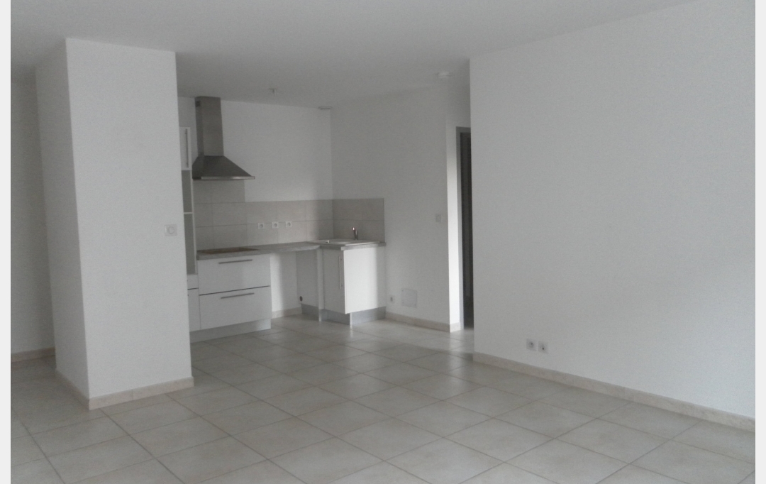 AGENCE TEMPLUM : Apartment | SORGUES (84700) | 49 m2 | 580 € 
