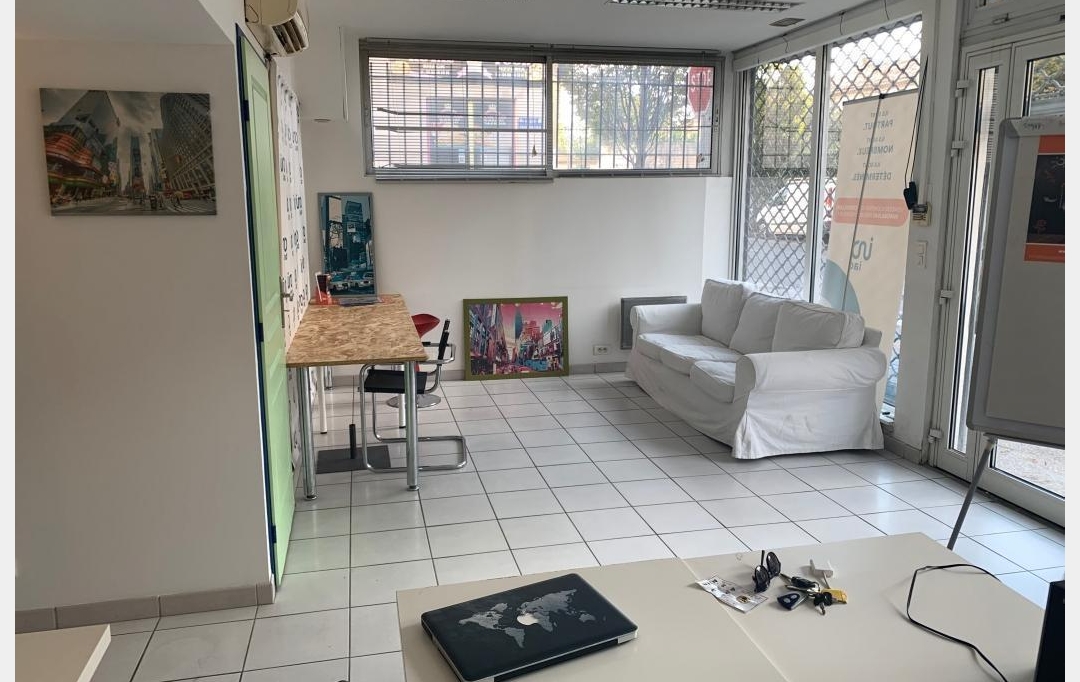 AGENCE TEMPLUM : Commerces | SORGUES (84700) | 52 m2 | 650 € 