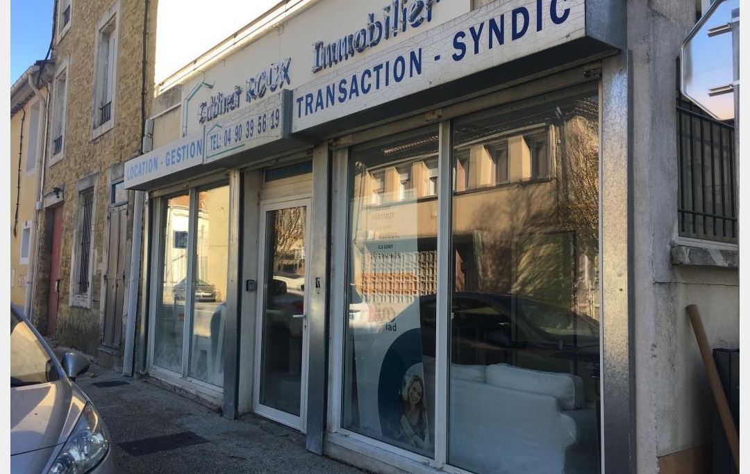 AGENCE TEMPLUM : Commerces | SORGUES (84700) | 52 m2 | 650 € 