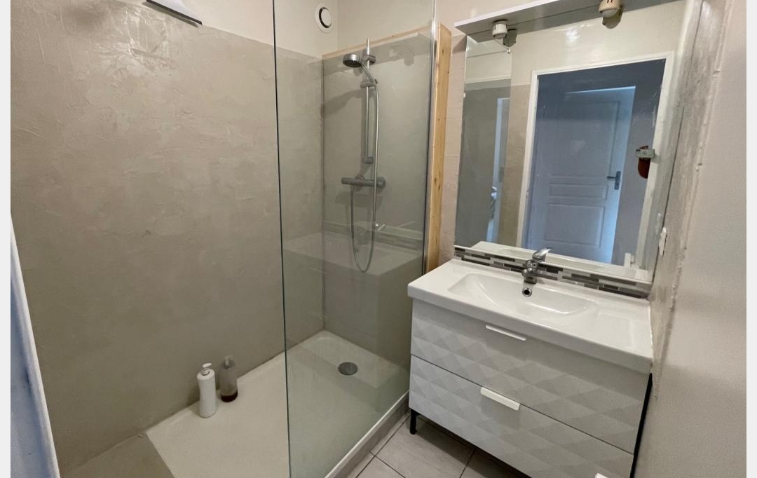 AGENCE TEMPLUM : Appartement | SORGUES (84700) | 65 m2 | 750 € 