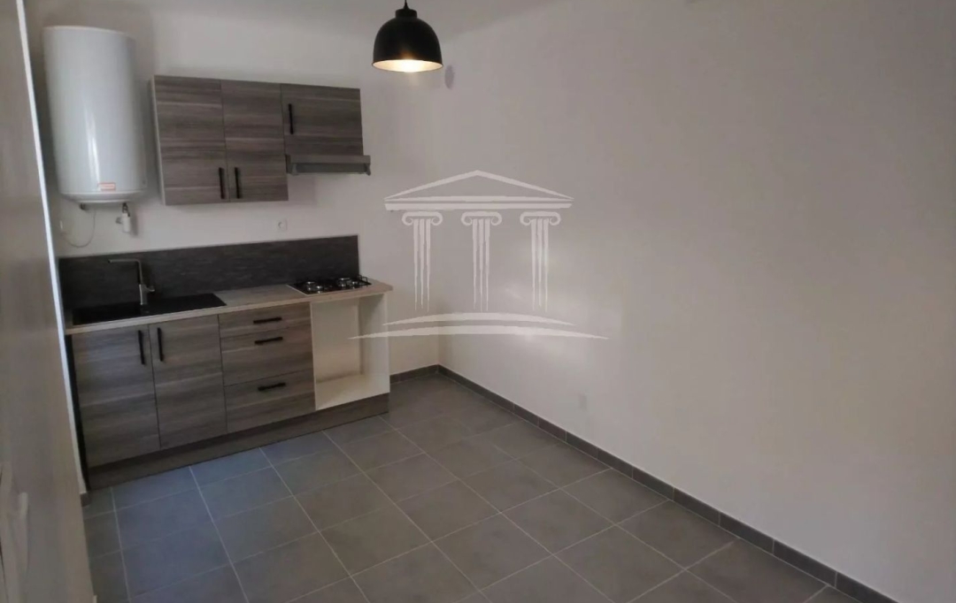 AGENCE TEMPLUM : Appartement | SORGUES (84700) | 31 m2 | 540 € 