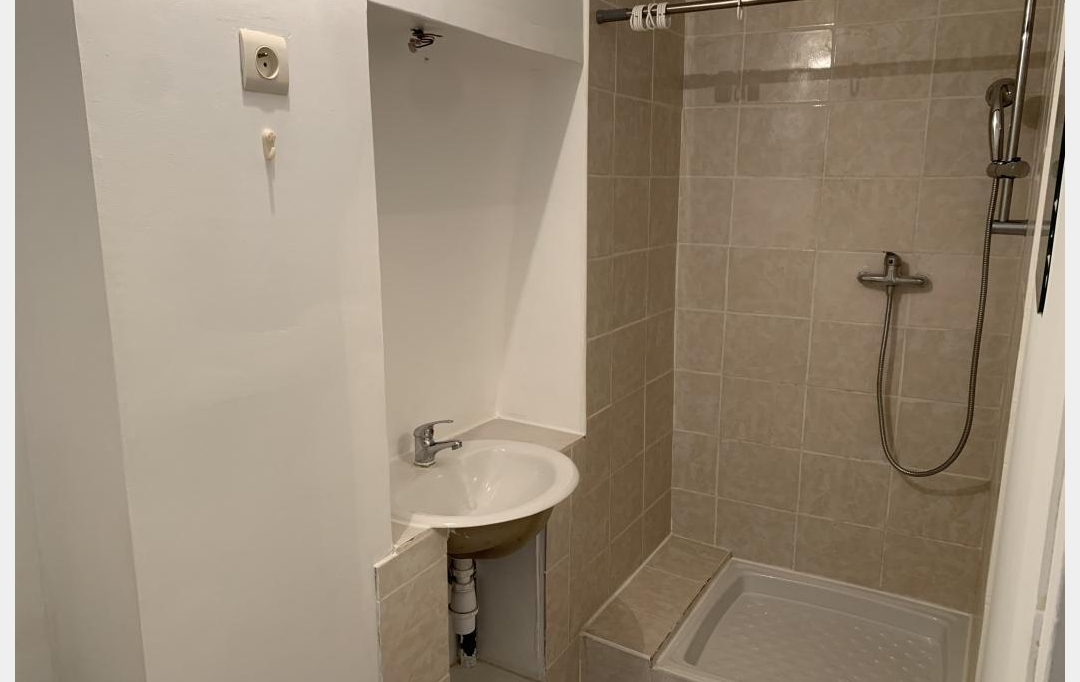 AGENCE TEMPLUM : Appartement | SORGUES (84700) | 33 m2 | 470 € 