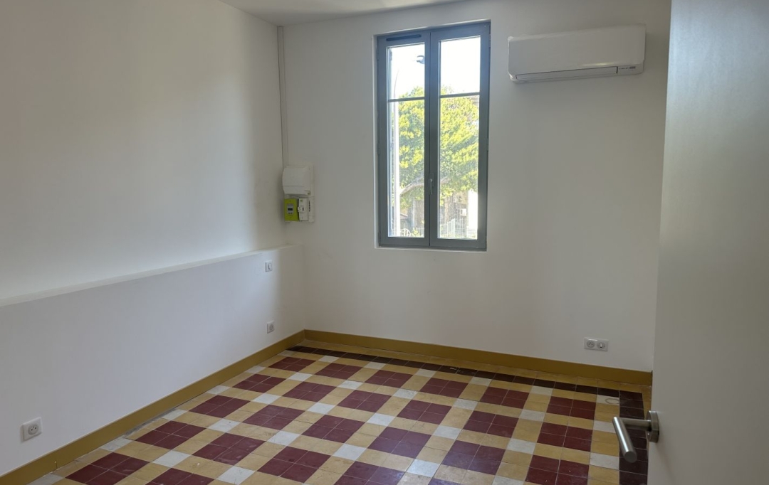 AGENCE TEMPLUM : Apartment | SORGUES (84700) | 50 m2 | 530 € 