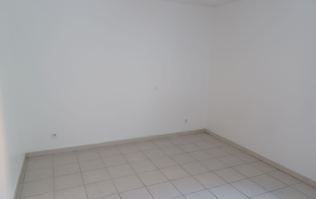 AGENCE TEMPLUM : Maison / Villa | SORGUES (84700) | 78 m2 | 800 € 