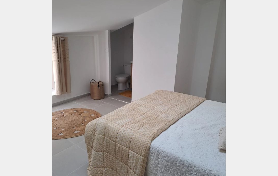 AGENCE TEMPLUM : Maison / Villa | CHATEAUNEUF-DU-PAPE (84230) | 81 m2 | 850 € 