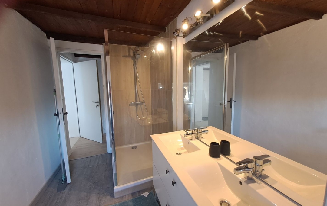 AGENCE TEMPLUM : Appartement | SORGUES (84700) | 52 m2 | 525 € 