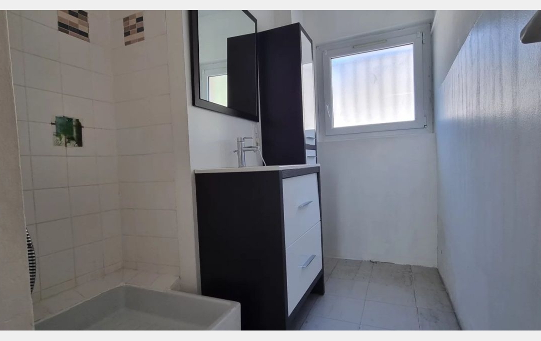 AGENCE TEMPLUM : Appartement | SORGUES (84700) | 54 m2 | 580 € 