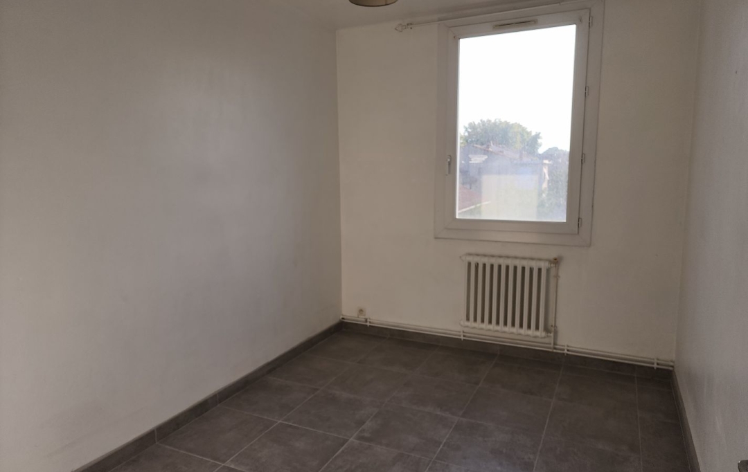 AGENCE TEMPLUM : Appartement | SORGUES (84700) | 69 m2 | 696 € 