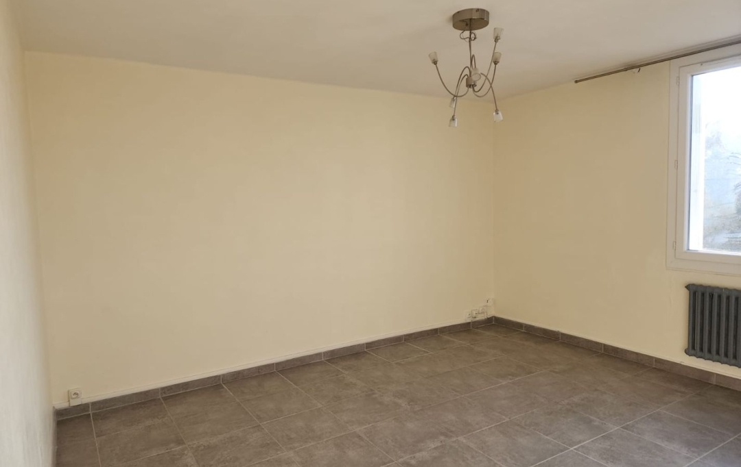 AGENCE TEMPLUM : Apartment | SORGUES (84700) | 69 m2 | 696 € 