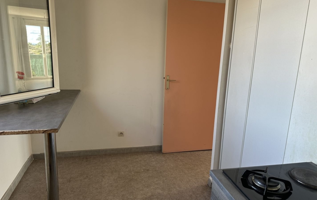 AGENCE TEMPLUM : Appartement | SORGUES (84700) | 46 m2 | 527 € 