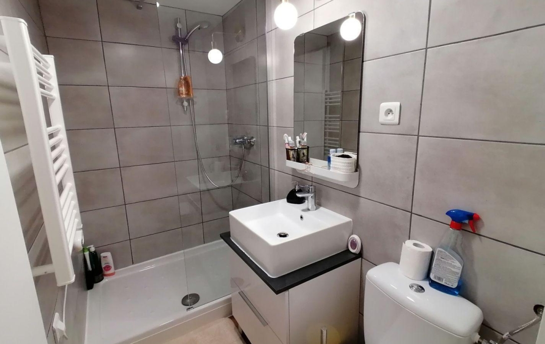 AGENCE TEMPLUM : Immeuble | SORGUES (84700) | 150 m2 | 249 000 € 