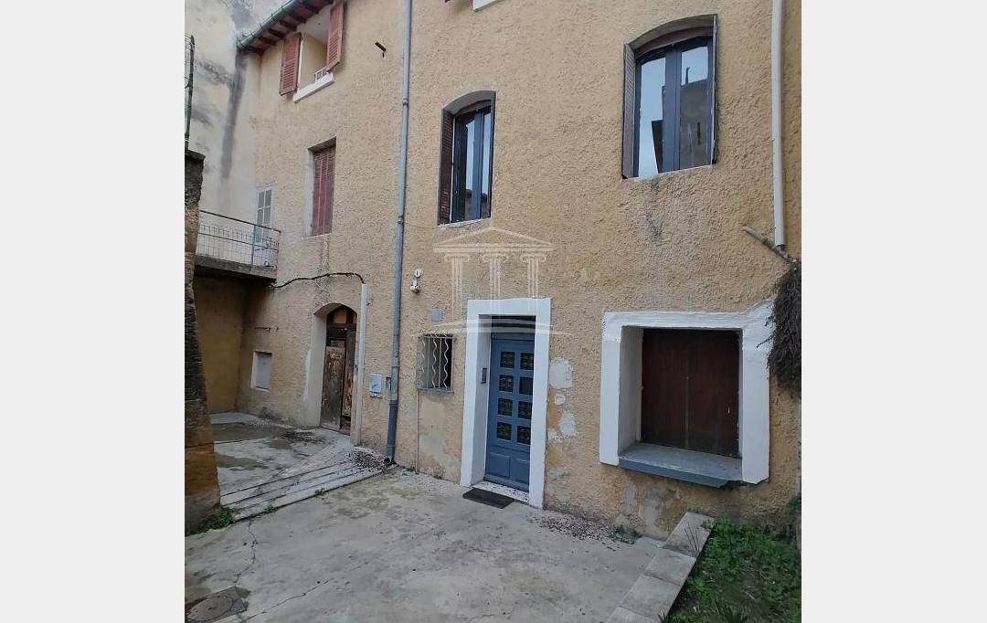 AGENCE TEMPLUM : Immeuble | SORGUES (84700) | 200 m2 | 243 000 € 