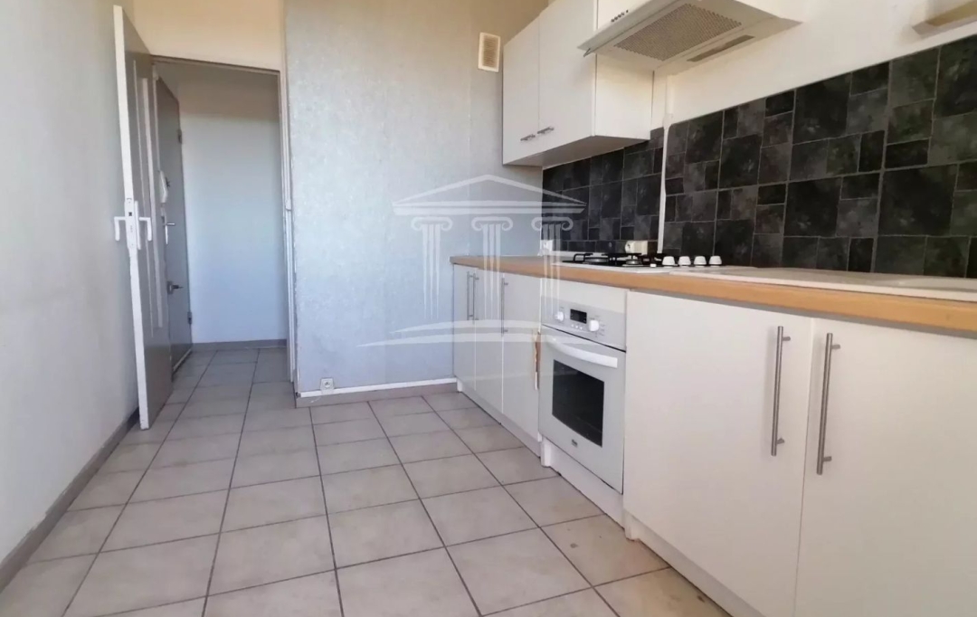AGENCE TEMPLUM : Appartement | SORGUES (84700) | 57 m2 | 65 000 € 