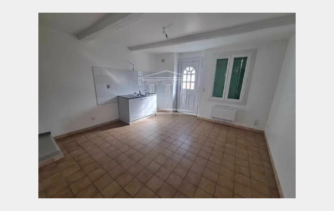 AGENCE TEMPLUM : Immeuble | SORGUES (84700) | 268 m2 | 320 000 € 