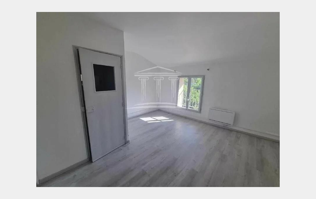 AGENCE TEMPLUM : Immeuble | SORGUES (84700) | 268 m2 | 320 000 € 