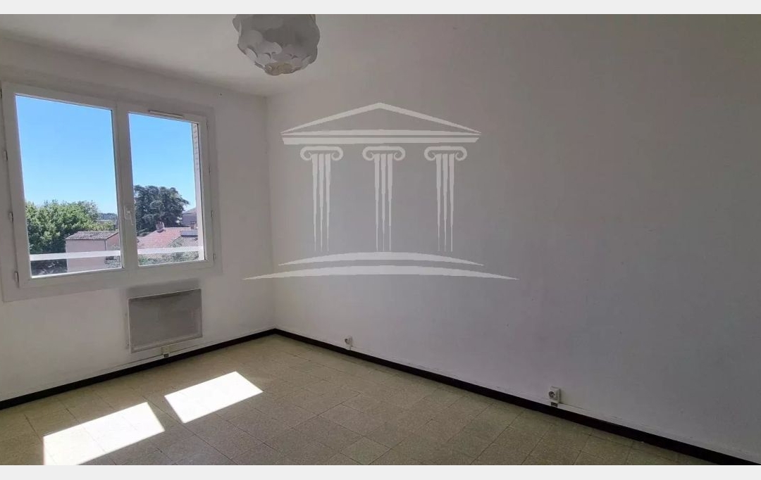 AGENCE TEMPLUM : Appartement | SORGUES (84700) | 67 m2 | 68 000 € 