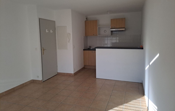  AGENCE TEMPLUM Appartement | SORGUES (84700) | 38 m2 | 580 € 