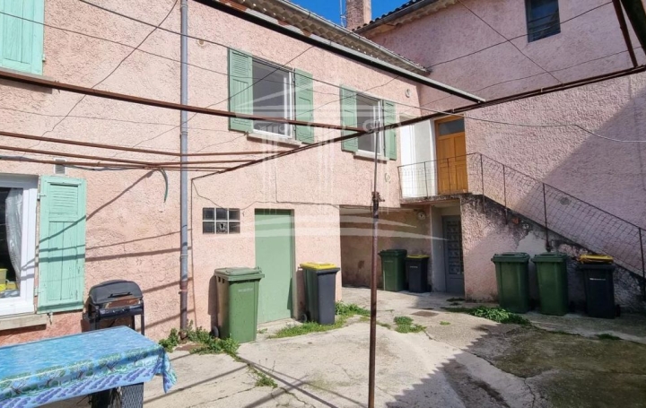Immeuble SORGUES 268 m2 320 000 € Immeuble SORGUES 268 m2 320 000 €